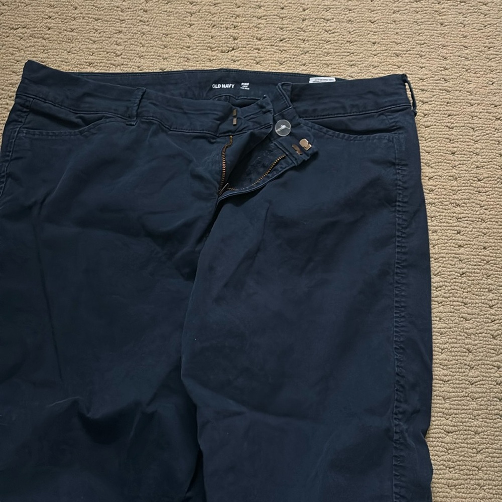 Old navy navy capris